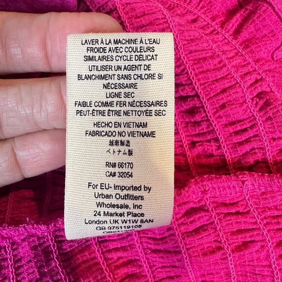 Free People Brencye Pink Jungle Flower Smocked Square Neck Crop Top Size Small - Picture 10 of 13